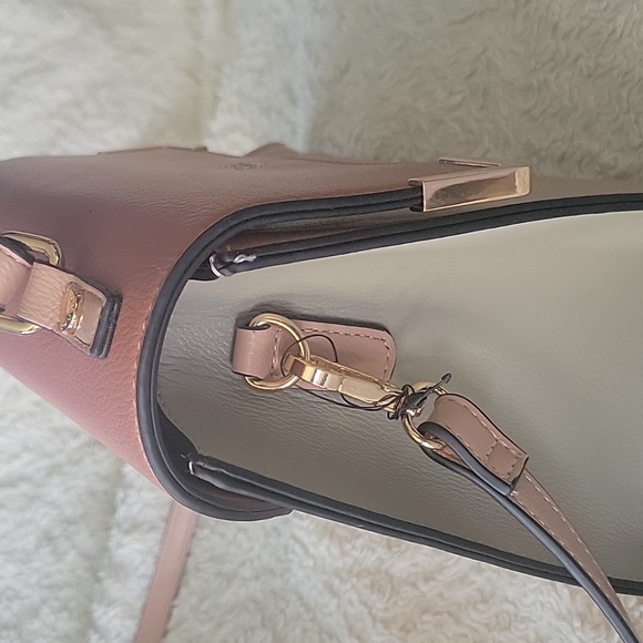 2 PIECE DUNE PINK PURSE SUPER SHARP. YOU GET BOTH!!! GREAT DEAL - Picture 6 of 6